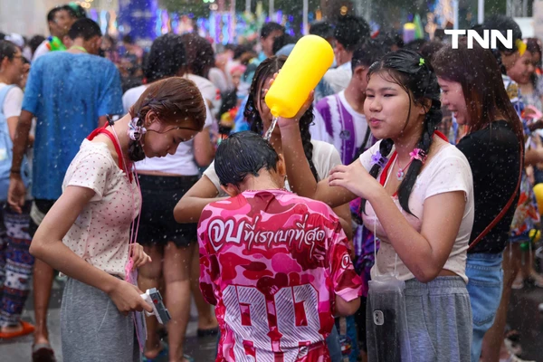 รูป-โบว์-เมลดา นางสงกรานต์ทุงสะเทวี วิน-เมธวิน ร่วมขบวนแห่สงกรานต์ไอคอนสยาม-18