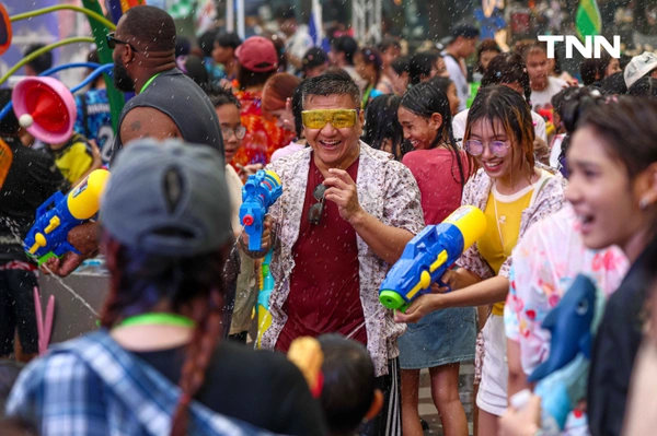 รูป-โบว์-เมลดา นางสงกรานต์ทุงสะเทวี วิน-เมธวิน ร่วมขบวนแห่สงกรานต์ไอคอนสยาม-9