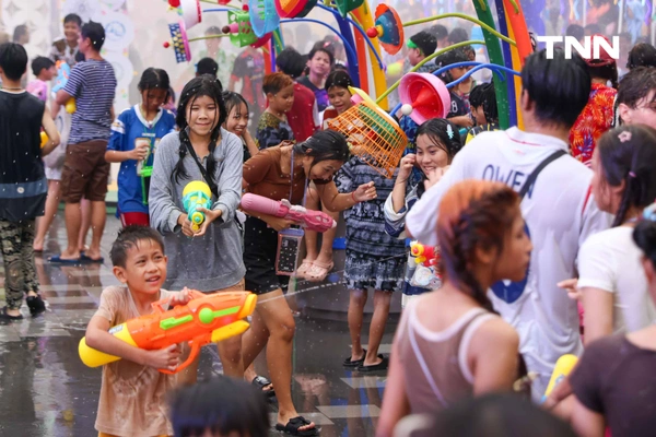 รูป-โบว์-เมลดา นางสงกรานต์ทุงสะเทวี วิน-เมธวิน ร่วมขบวนแห่สงกรานต์ไอคอนสยาม-15