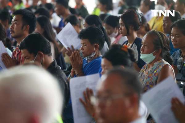 รูป-ทำบุญ สวดพระพุทธมนต์ เพื่อผู้ประสบภัยและผู้สูญหายเหตุแผ่นดินไหว กรณีตึกถล่ม-6