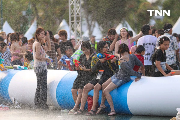 รูป-สาดความสุขสงกรานต์สนามหลวงวันแรก ชูเป้าหมาย 1 ใน 10 สุดยอดประเทศเฟสติวัลระดับโลก-11