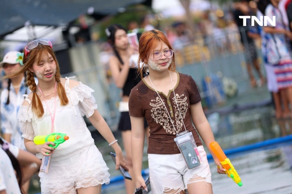 รูป-สาดความสุขสงกรานต์สนามหลวงวันแรก ชูเป้าหมาย 1 ใน 10 สุดยอดประเทศเฟสติวัลระดับโลก-20