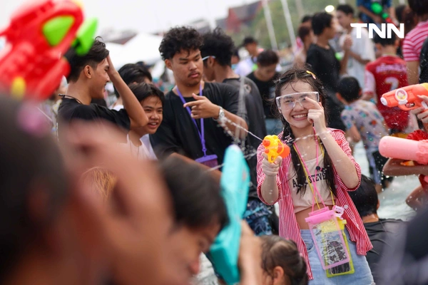 รูป-สาดความสุขสงกรานต์สนามหลวงวันแรก ชูเป้าหมาย 1 ใน 10 สุดยอดประเทศเฟสติวัลระดับโลก-21
