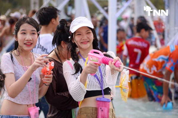 รูป-สาดความสุขสงกรานต์สนามหลวงวันแรก ชูเป้าหมาย 1 ใน 10 สุดยอดประเทศเฟสติวัลระดับโลก-22