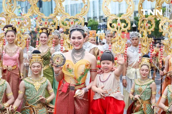 รูป-สุดอาลัย ‘ไพโรจน์ สังวริบุตร’-1