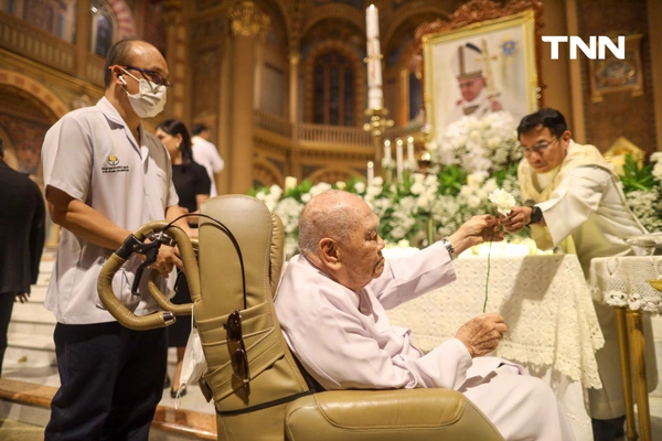 รูป-คริสต์ศาสนิกชนชาวไทยจำนวนมากร่วมพิธีมิสซาบูชาขอบพระคุณ เพื่อถวายความอาลัยแก่โป๊ปฟรานซิส-6