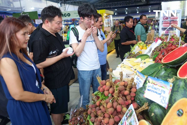 รูป-สยามพารากอน สนับสนุนเกษตรกรไทยจาก 78 แหล่งทั่วประเทศ อิ่มไม่อั้นกับบุฟเฟต์ทุเรียน 11 วัน 77 รอบ-28