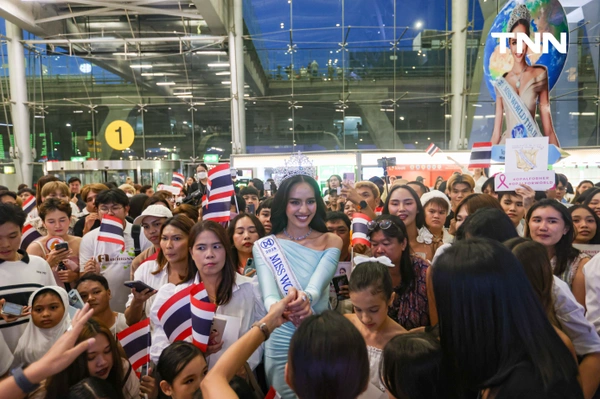 รูป-ประมวลภาพ แฟนนางงามร่วมส่ง “โอปอล-สุชาตา” ชิงมงฟ้าที่อินเดีย -17