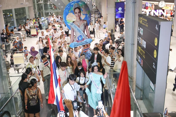 รูป-ประมวลภาพ แฟนนางงามร่วมส่ง “โอปอล-สุชาตา” ชิงมงฟ้าที่อินเดีย -23