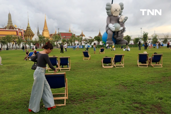 รูป-จัดครั้งแรกในไทย ประติมากรรม COMPANION จาก KAWS ขนาดมหึมาใจกลางสนามหลวง-13