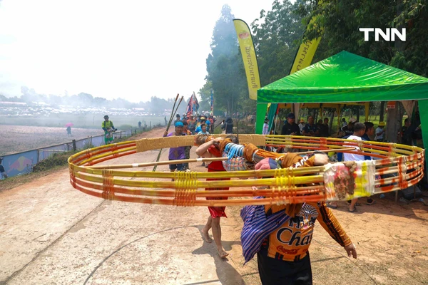 รูป-อลังการขึ้นสู่ฟ้า งานประเพณีบุญบั้งไฟตะไลล้าน บ้านกุดหว้า จ.กาฬสินธุ์-25