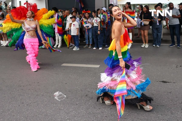 รูป-นายกฯ นำขบวนพาเหรดเปิดงาน “Bangkok Pride Parade 2025” ปักหมุดดึงดูดนักท่องเที่ยวจากทั่วโลก-45