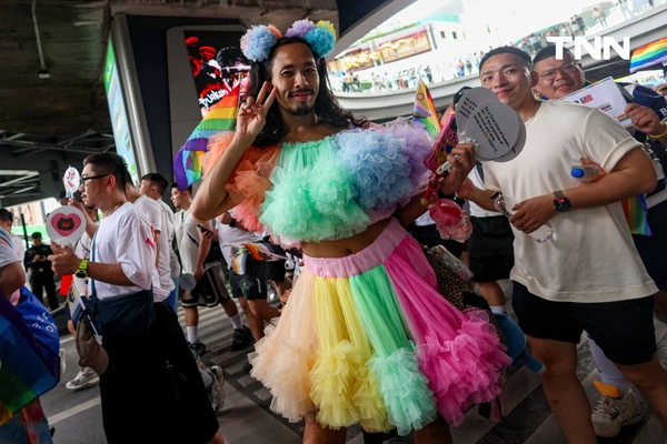 รูป-นายกฯ นำขบวนพาเหรดเปิดงาน “Bangkok Pride Parade 2025” ปักหมุดดึงดูดนักท่องเที่ยวจากทั่วโลก-40