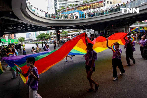 รูป-นายกฯ นำขบวนพาเหรดเปิดงาน “Bangkok Pride Parade 2025” ปักหมุดดึงดูดนักท่องเที่ยวจากทั่วโลก-39