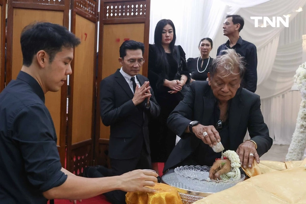 รูป-สุดอาลัย ‘ไพโรจน์ สังวริบุตร’-12