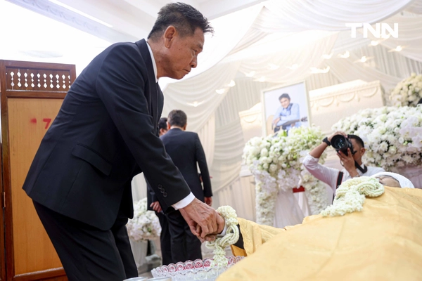 รูป-สุดอาลัย ‘ไพโรจน์ สังวริบุตร’-8