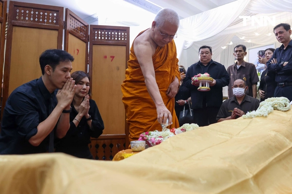 รูป-สุดอาลัย ‘ไพโรจน์ สังวริบุตร’-33