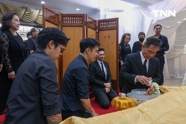 รูป-สุดอาลัย ‘ไพโรจน์ สังวริบุตร’-13