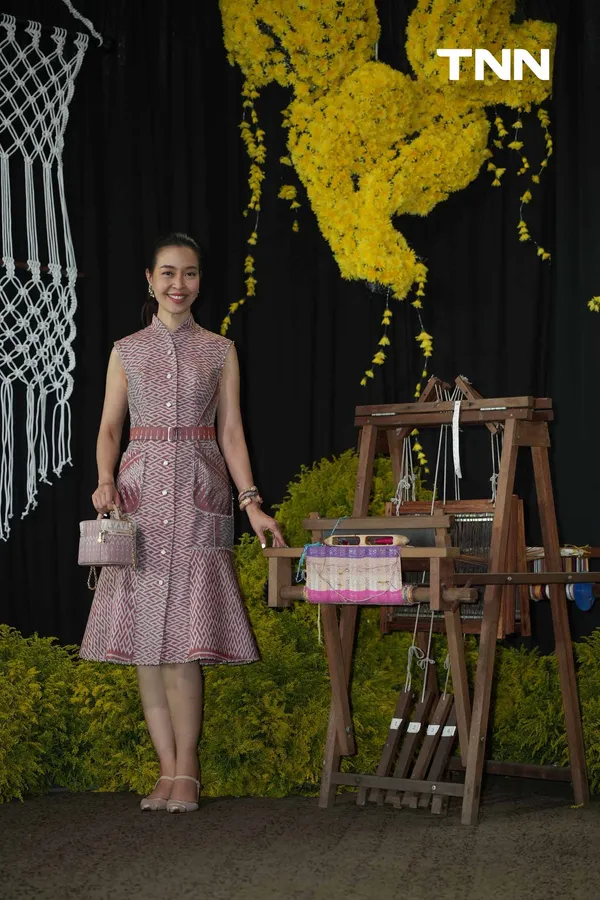 รูป-เปิดตัวอย่างยิ่งใหญ่ด้วยแฟชั่นโชว์  “THE SILQ REIMAGINATION” จุดเริ่มต้นแห่งการยกระดับผ้าไทยสู่เวทีโลก-3