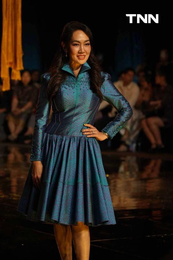 รูป-เปิดตัวอย่างยิ่งใหญ่ด้วยแฟชั่นโชว์  “THE SILQ REIMAGINATION” จุดเริ่มต้นแห่งการยกระดับผ้าไทยสู่เวทีโลก-14
