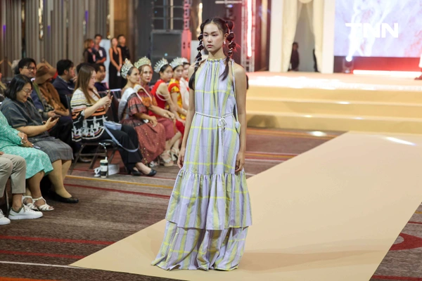 รูป-“Inspiring  Andaman Textile 2025 ” โชว์ชุดผ้าไทยร่วมสมัยจากต้นทุนทางศิลปวัฒนธรรมภาคใต้ฝั่งอันดามัน-5