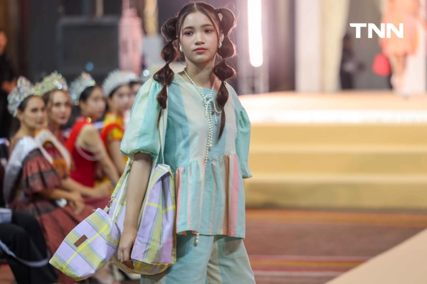 รูป-“Inspiring  Andaman Textile 2025 ” โชว์ชุดผ้าไทยร่วมสมัยจากต้นทุนทางศิลปวัฒนธรรมภาคใต้ฝั่งอันดามัน-7