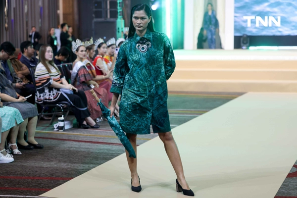รูป-“Inspiring  Andaman Textile 2025 ” โชว์ชุดผ้าไทยร่วมสมัยจากต้นทุนทางศิลปวัฒนธรรมภาคใต้ฝั่งอันดามัน-20