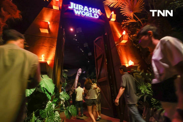 รูป-มุ่งสู่โลกดึกดำบรรพ์ Jurassic World: The Experience อิมเมอร์ซีฟสุดยิ่งใหญ่ท่ามกลางไดโนเสาร์เสมือนจริงใจกลางกรุงเทพฯ -21