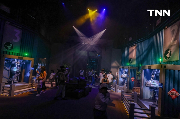 รูป-มุ่งสู่โลกดึกดำบรรพ์ Jurassic World: The Experience อิมเมอร์ซีฟสุดยิ่งใหญ่ท่ามกลางไดโนเสาร์เสมือนจริงใจกลางกรุงเทพฯ -25