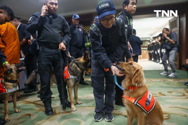 รูป-น้องหมา K9 พร้อมหน่วยงานต่างๆ ร่วมรับ เครื่องหมายเชิดชูเกียรติ “นคราภิรักษ์” กรณีเหตุการณ์แผ่นดินไหว -2
