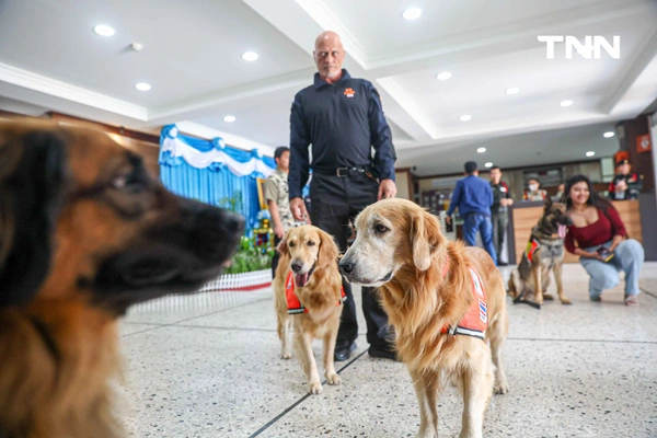 รูป-น้องหมา K9 พร้อมหน่วยงานต่างๆ ร่วมรับ เครื่องหมายเชิดชูเกียรติ “นคราภิรักษ์” กรณีเหตุการณ์แผ่นดินไหว -14