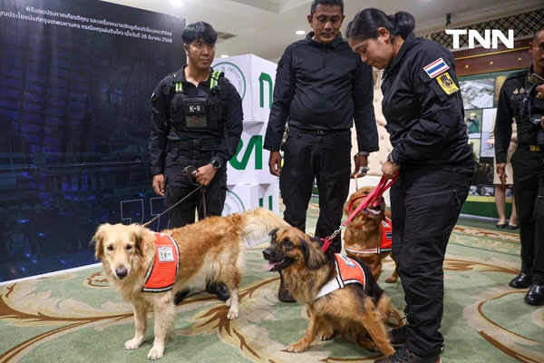 รูป-น้องหมา K9 พร้อมหน่วยงานต่างๆ ร่วมรับ เครื่องหมายเชิดชูเกียรติ “นคราภิรักษ์” กรณีเหตุการณ์แผ่นดินไหว -0