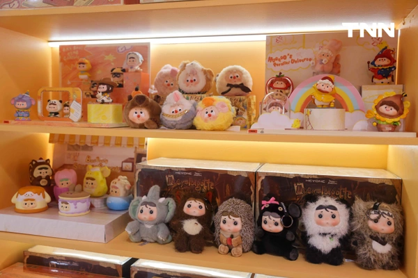 รูป-ไอคอนสยาม จับมือ HEYONE และ MORE THAN ARTS & TOYS เนรมิตดินแดนแสนสนุกสุดน่ารักเปิด Pop-up Store ที่ใหญ่ที่สุดริมแม่น้ำเจ้าพระยา -18