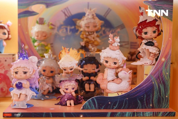 รูป-ไอคอนสยาม จับมือ HEYONE และ MORE THAN ARTS & TOYS เนรมิตดินแดนแสนสนุกสุดน่ารักเปิด Pop-up Store ที่ใหญ่ที่สุดริมแม่น้ำเจ้าพระยา -9