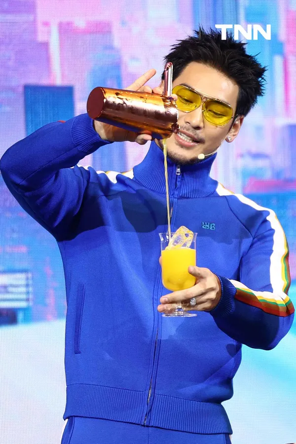 รูป-คิง เพาเวอร์ ฉลองครบรอบ 36 ปี เปิดตัว “เจฟ ซาเตอร์ และ อาโป ณัฐวิญญ์” พรีเซนเตอร์ POWER PASS มอบความสุขสุดเอกซ์คลูซิฟ-16