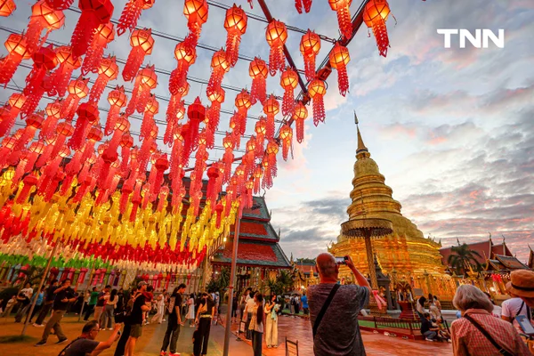 รูป-มนต์เสน่ห์แสงล้านนา ลำพูนสว่างไสว ชวนเที่ยวงาน "โคมแสนดวงที่เมืองลำพูน ประจำปี 2568"-8