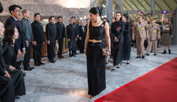 รูป-เจ้าฟ้าสิริวัณณวรีฯ ทอดพระเนตรการแสดงโขนมูลนิธิส่งเสริมศิลปาชีพฯ-8