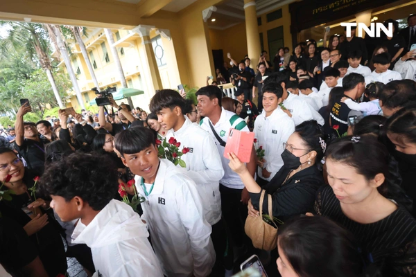 รูป-รมต.ศึกษาธิการ พบ โรงเรียนหมอนทองวิทยา จาก กระแส”หมอนทองฟีเวอร์" สู่การผลักดันการพัฒนาและส่งเสริมการกีฬาในโรงเรียนที่ด้อยโอกาส-20