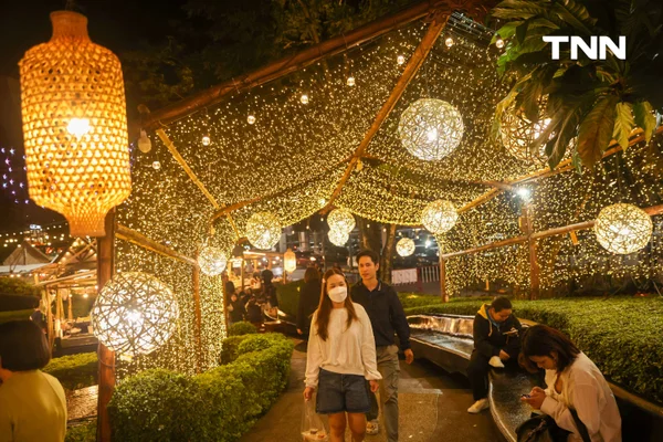 รูป-เที่ยวงานภาคเหนือหน้าหนาว “เทศกาลสีสันกาสะลอง 2025” ชม “ต้นคริสต์มาสหมอกพันวา” ถ่ายทอดอัตลักษณ์ของ 4 ชนเผ่าจากยอดดอยสูง-25