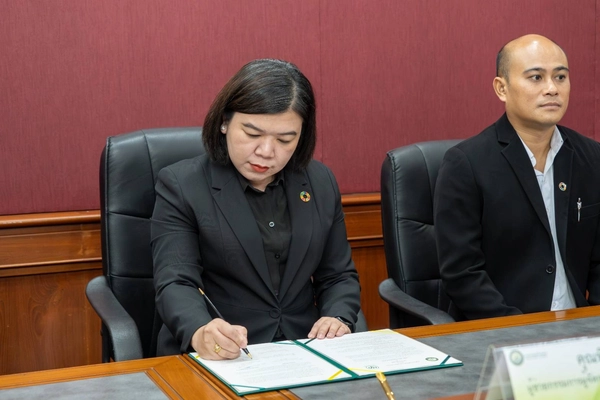 รูป-เครือซีพี MOU ม.แม่โจ้ ร่วมแก้ไขปัญหาหมอกควันไฟป่า PM2.5 จ.เชียงใหม่-0
