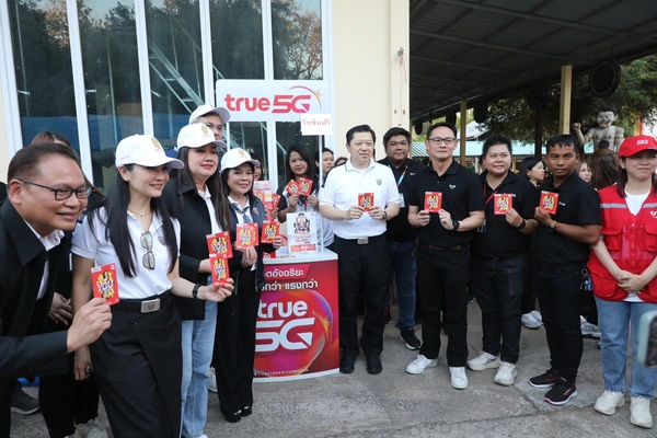 รูป-ซีอีโอ “ศุภชัย” นำ “ซีพีอาสา” ลงพื้นที่อุบลฯ หนุนอุปกรณ์แพทย์-เยี่ยมผู้อพยพ-5