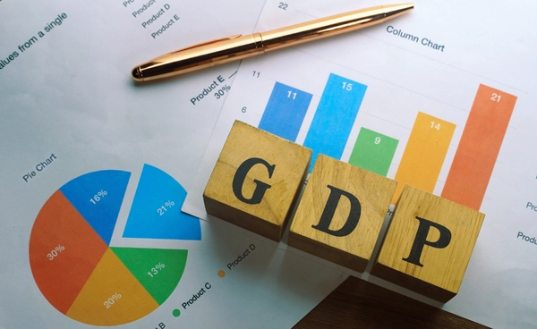 เฟดหั่นคาดการณ์ GDP สหรัฐ สู่ระดับ 2.2% ในปี 2569