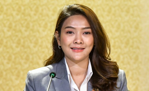ขอรับและต่ออายุใบอนุญาตประกอบการขนส่ง ไม่ประจำทางและส่วนบุคคล ผ่านแอป “ทางรัฐ”