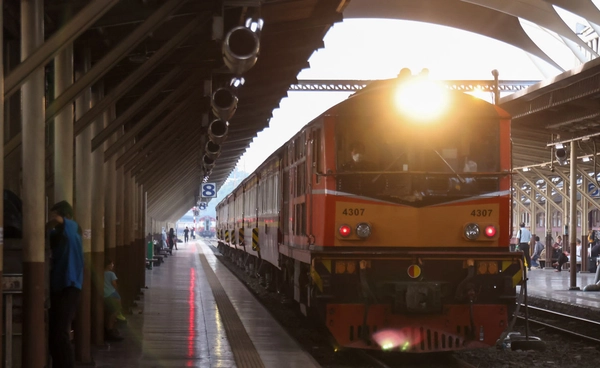 การรถไฟฯ ยืนยันขบวนรถยังให้บริการตามปกติ - ไม่มียกเลิกหรือปรับลดเที่ยววิ่ง