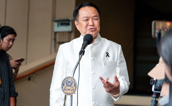 เตรียมปรับ "โซนนิ่ง" สถานบันเทิง หลังไฟไหม้ "โรงเบียร์ ณ ลาดพร้าว" อนุทิน ปัดลาออก รมว.มหาดไทย