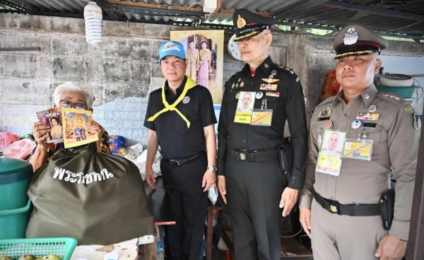 “ปลัดมหาดไทย” นำจิตอาสาพระราชทาน ปฏิญาณตน "เราจะทำความดีด้วยหัวใจ" เนื่องในวันแม่แห่งชาติ