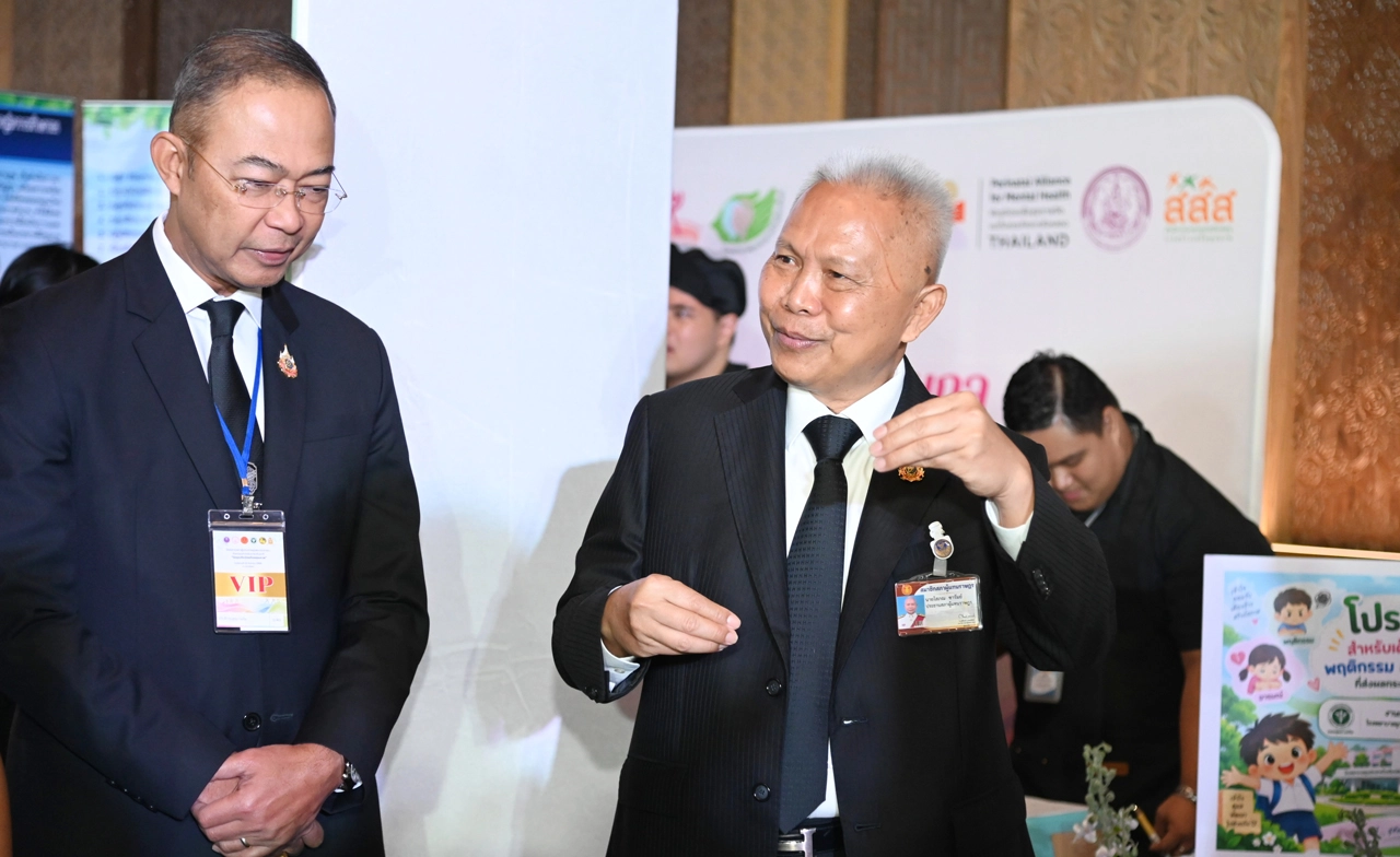 "โสภณ" ยันโครงสร้างโรงอาหารสภาแข็งแรง ฝ้าถล่มเกิดจากหยดน้ำท่อแอร์
