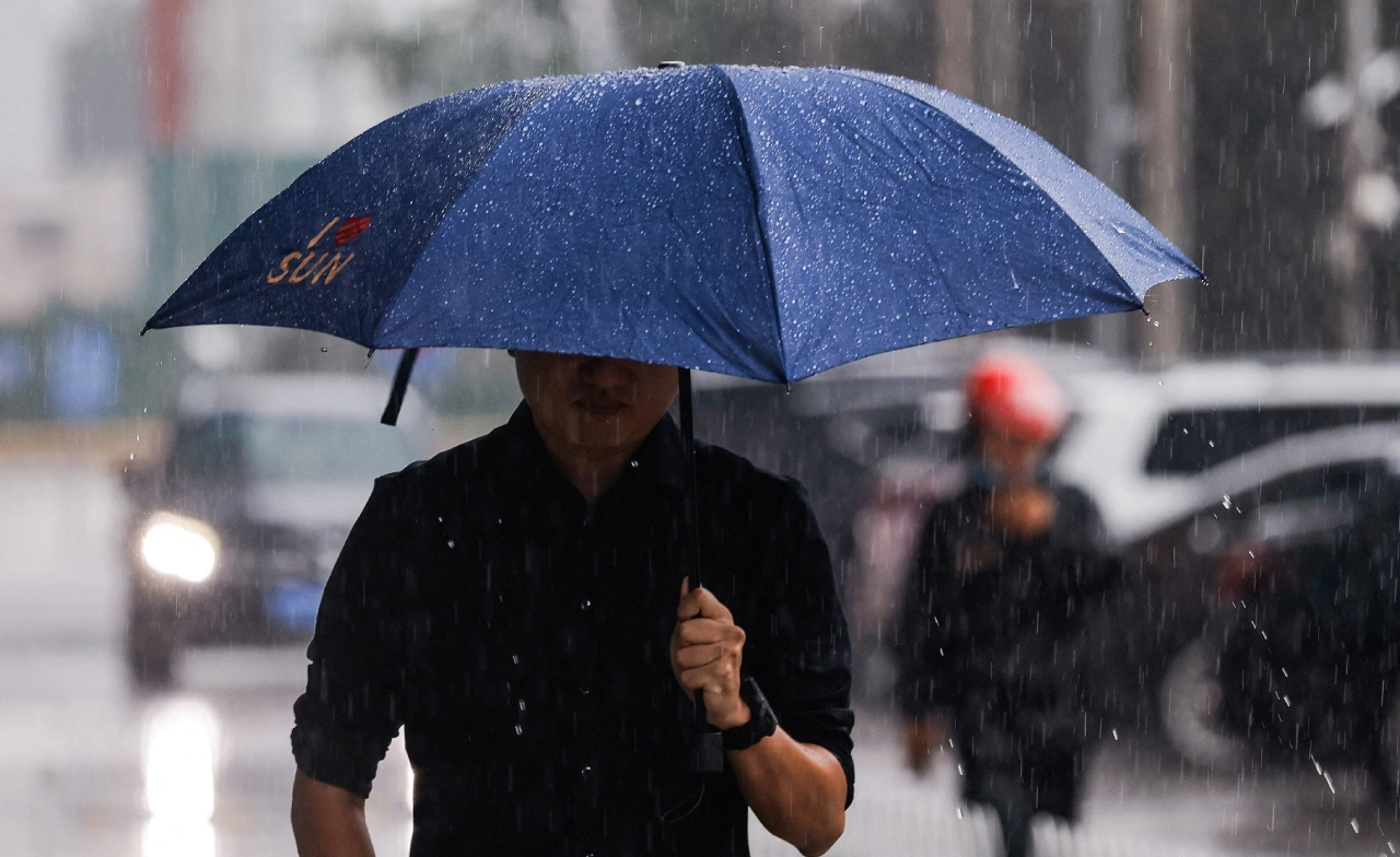 พยากรณ์อากาศวันนี้ 17-21 ต.ค. ฝนลดลง ยกเว้น “ภาคใต้” ระวังฝนหนัก-น้ำท่วมถึงปลายต.ค.