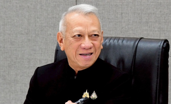 “พิพัฒน์” เผยเลื่อนประชุมครม. สัญจรจ.สงขลา รอหารือนายกฯ กำหนดวัน