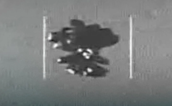 ทรัมป์สั่งเปิดแฟ้มลับ UFO ล็อต 4 เผยภาพดาว 6 แฉกโผล่เหนือนิวเคลียร์ 